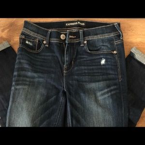 Express jeans mid rise size 2R
